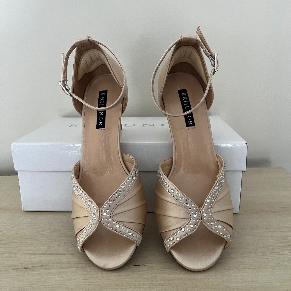 Erijunor women's dress shoe size 6 champagne color